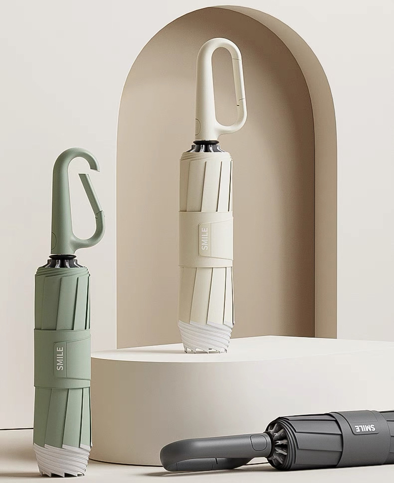 Automatic umbrella with buckle handle